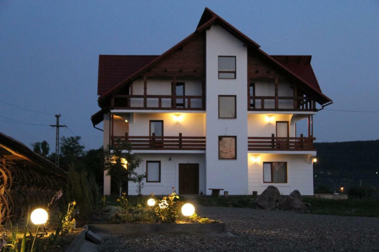 Poeme Hotel Sighetu Marmatiei Exterior photo