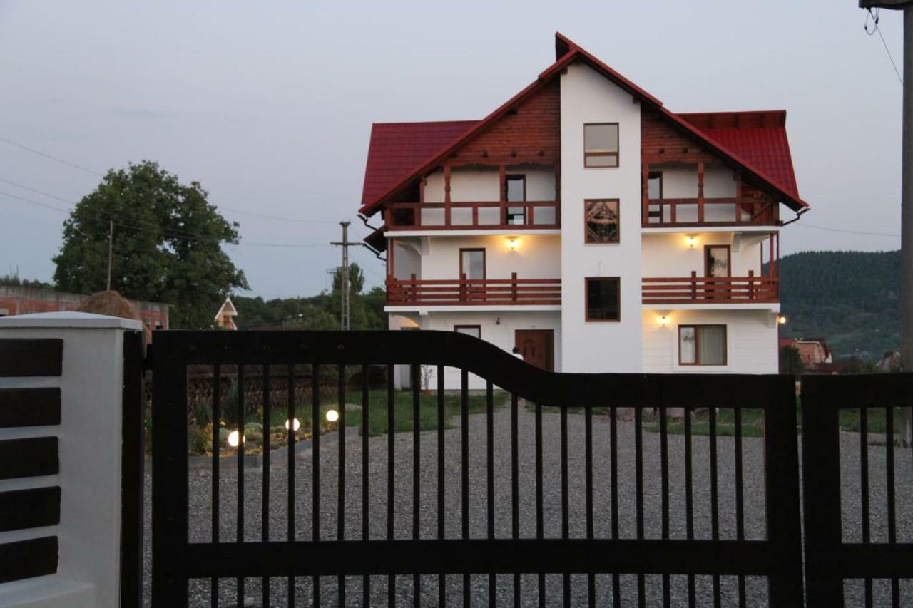 Poeme Hotel Sighetu Marmatiei Exterior photo